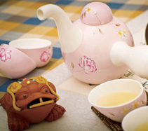 5头大象手绘粉色骨质瓷茶具