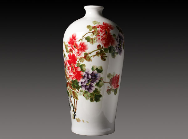 釉下彩手绘骨质瓷花瓶